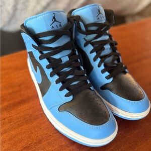 Men’s Air Jordan 1 Mid - University Blue